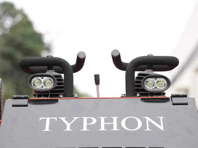 TYPHON STOMP 1800lbs Mini Skid Steer Loader 23HP Wheel Gas EPA B & S Engine USA - Image 7